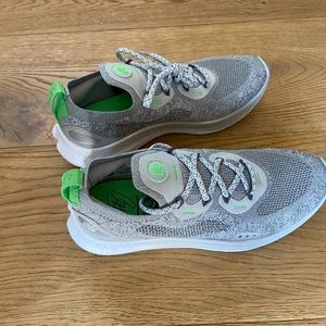 Brand new Under Armour Steph Curry Flow go glow shoes, size mens 8.5 / womens 10